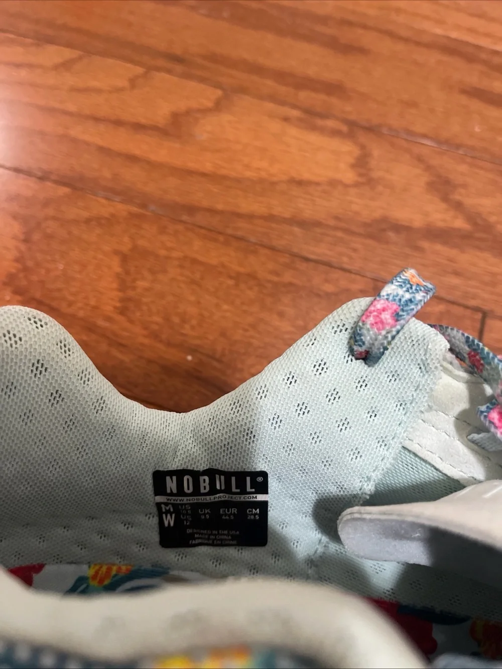 NOBULL Outwork Edge training sneakers in the Tropical Sky Women’s Sz 12 Floral